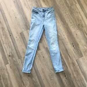 Madewell Curvy Roadtripper Jeans | Size 26T (Tall) | Light Wash | Hourglass Fit
